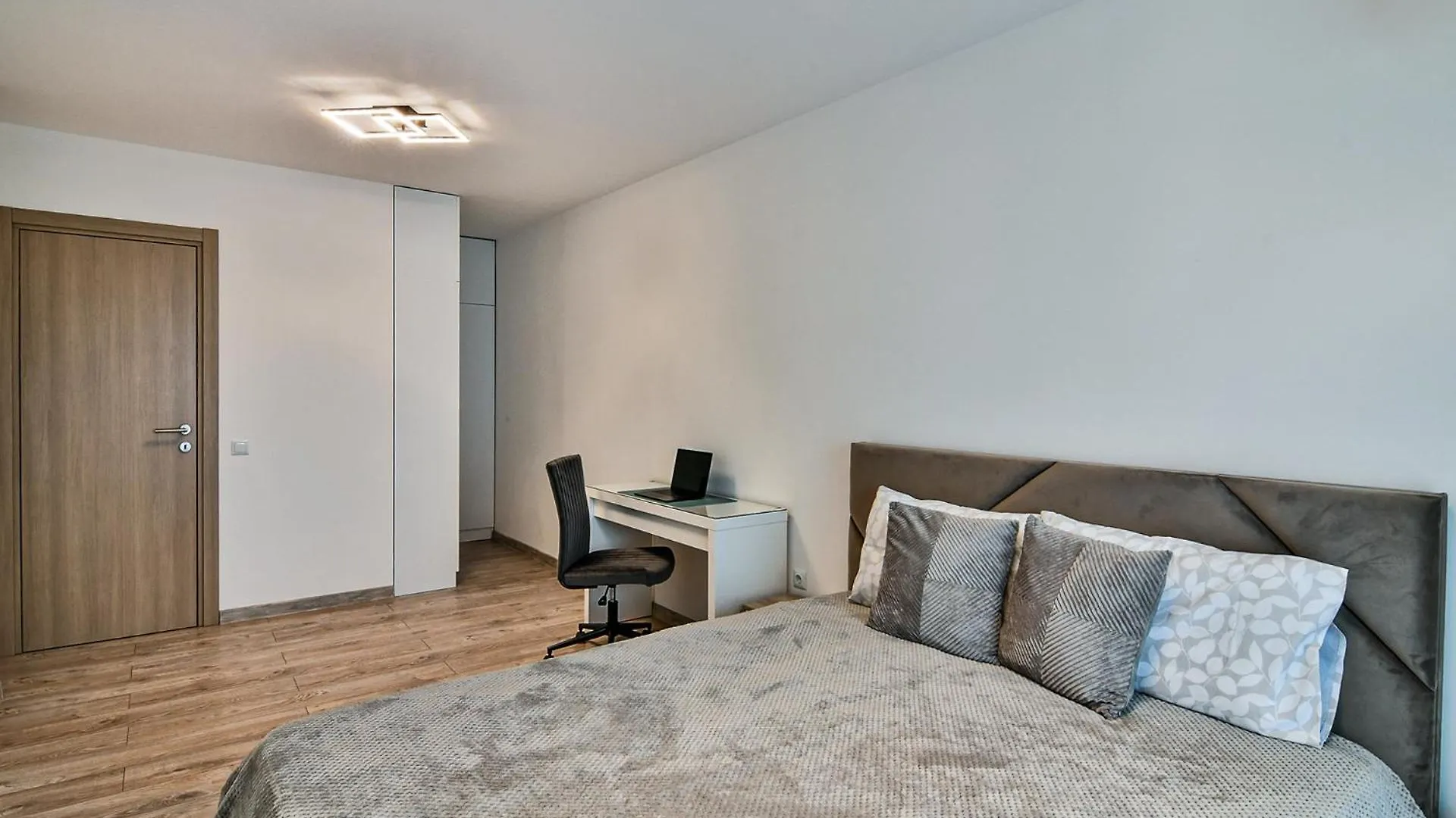 Sky View Flat With Parking Apartment Varna Bulgaria